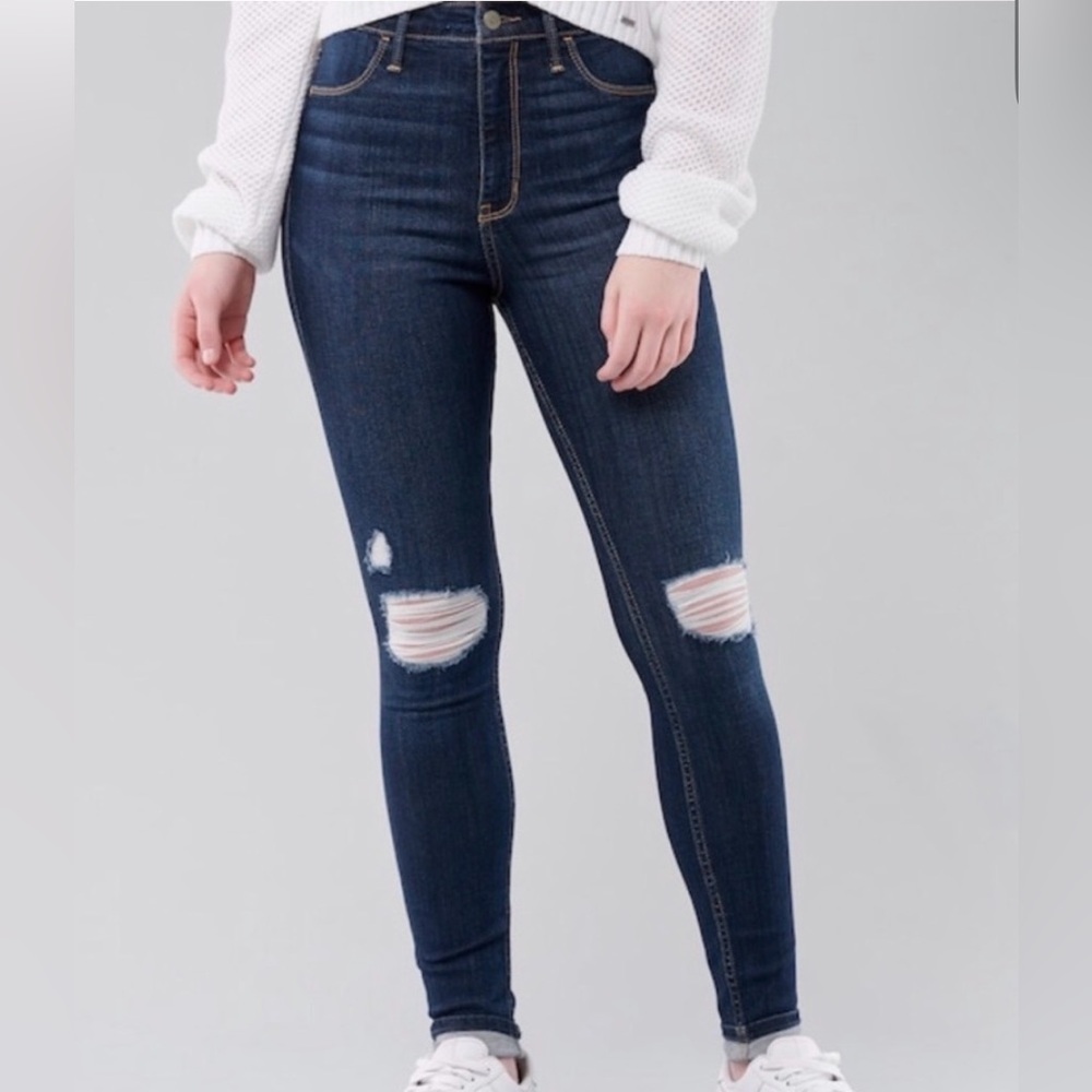 Hollister Women’s Dark Blue Ultra High-Rise Distressed Jeans Legging